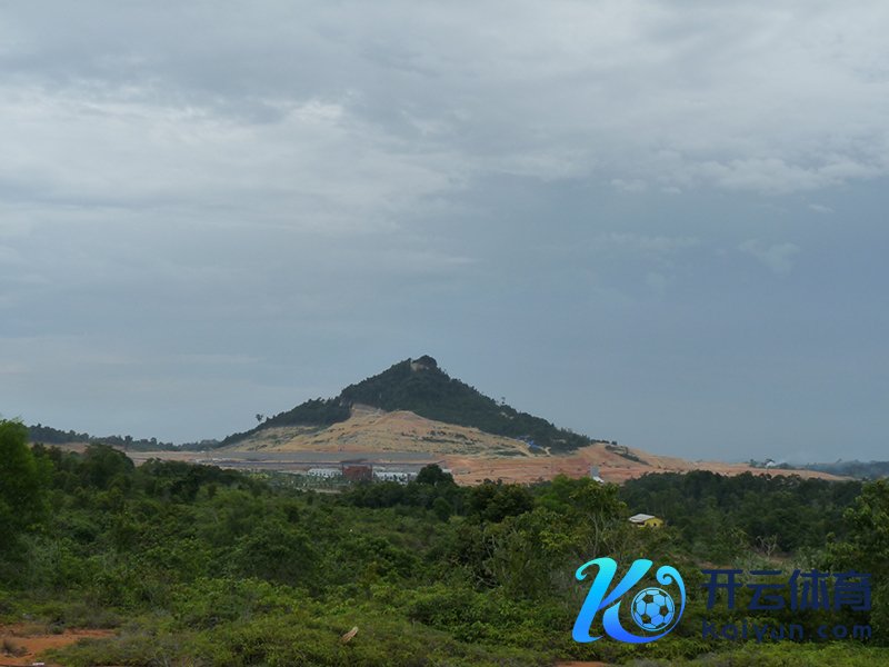 不雅音山变貌，莫家浩摄于2017年